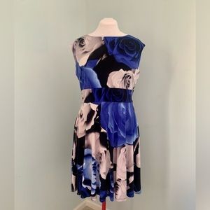 Dressbarn Dress, Size 14, Sleeveless